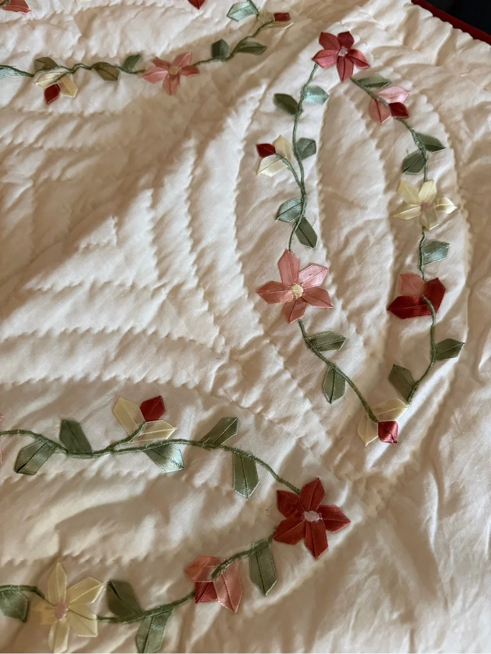 New American Traditions Cream Quilted Abigail Ribbon Pillow Sham 20x26” Country